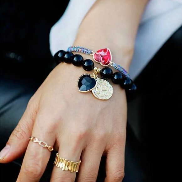 New Natural Black Onyx Beaded Stretch Bracelet Heart Coin Charm 18K Gold Plated - Picture 2 of 7
